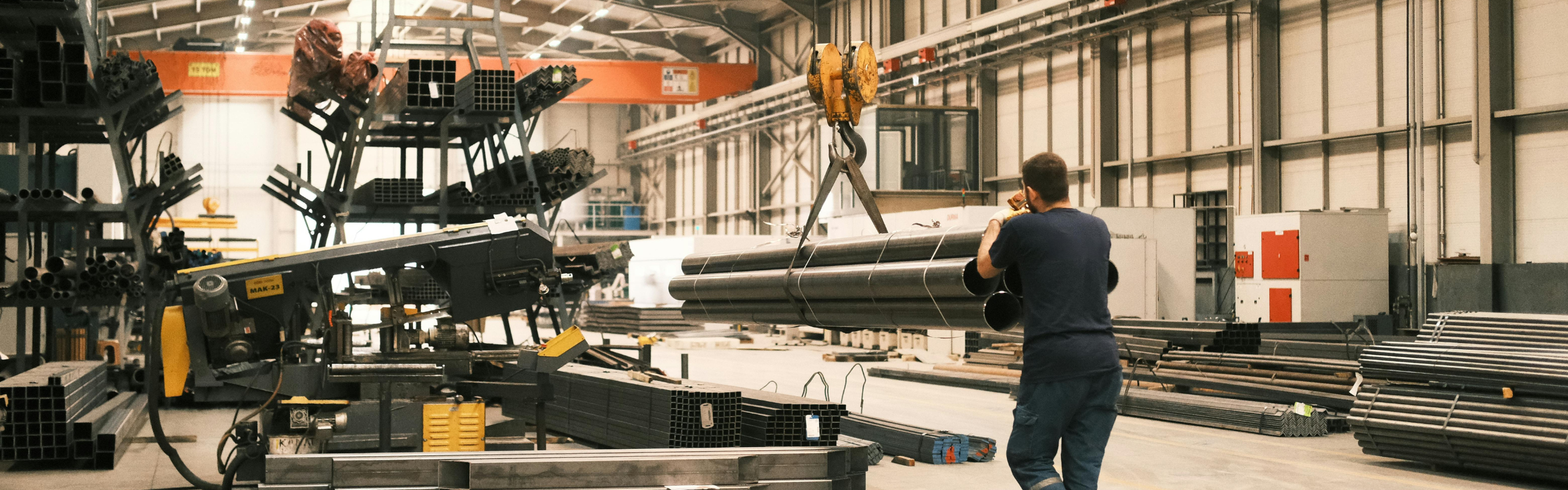 Obrazek wyróżniający dla 'Od „To trzeba zlecić programistom” do „Zrób to dla mnie” – rewolucja AI w WMS'